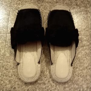 Chase & Chloe Dory black mules women's size 10.